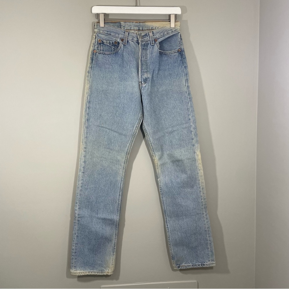 Vintage Levi’s 501 Straight Fit Jeans Size 28